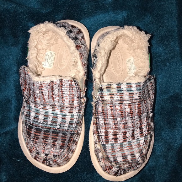 Boys Sanuk Sandals - Picture 2 of 6
